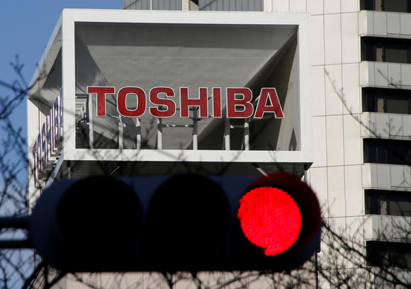 Toshiba delays earnings reports until March over audit woes