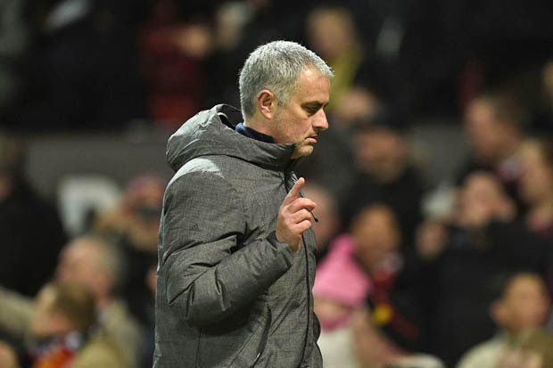 Jose Mourinho Robbie Fowler hails Man Utd manager as 'smart&#039