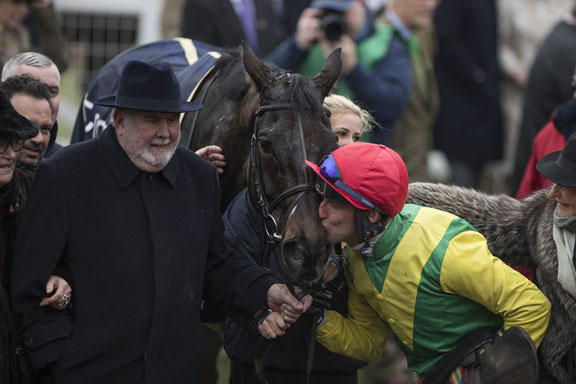 Alan Potts left with Sizing John and Robbie Power | Racing Post