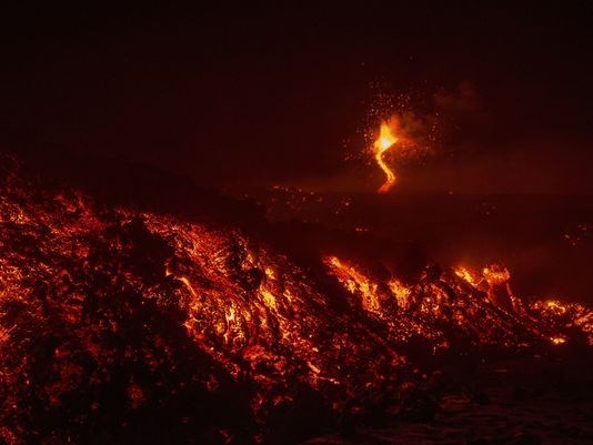 Tourists and BBC TV crew injured with lava and rocks in huge Mount Etna eruption