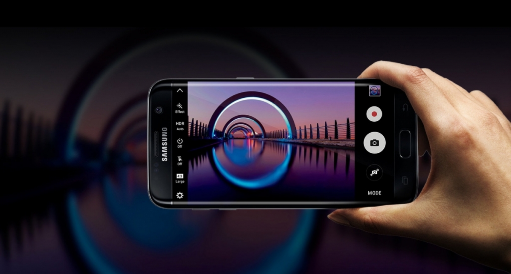 Featured in the image is the Samsung Galaxy S7 EdgeSamsung