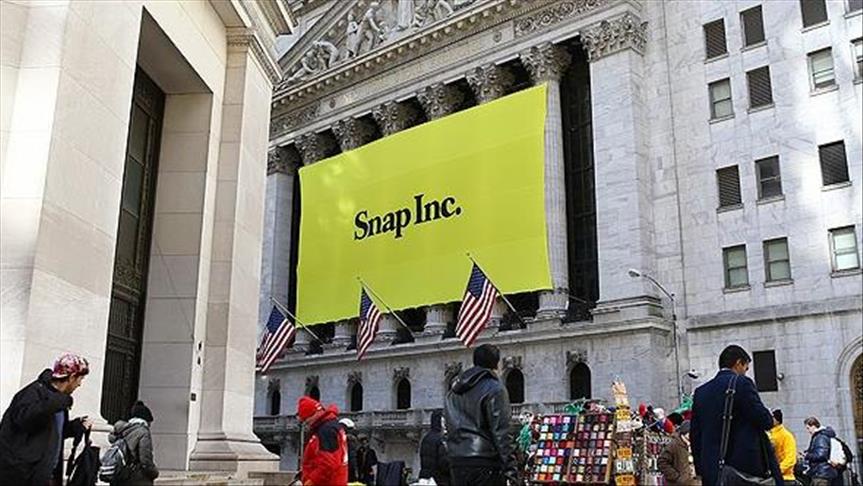 Snap shares rise 44 percent on first trading day