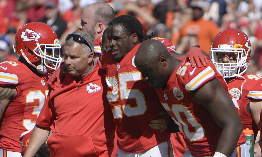 Oct 11 2015 Kansas City MO USA Kansas City Chiefs running back Jamaal Charles is helped off the field against the Chicago Bears in the second half at Arrowhead Stadium. Chicago won the game 18-17. Mandatory Credit John Rieger-USA TODAY Sports