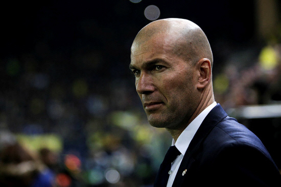 Real Madrid reclaim top spot with come-from-behind defeat of Villarreal