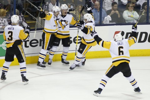 Penguins' Fleury to stay in net for Game 2 vs Blue Jackets