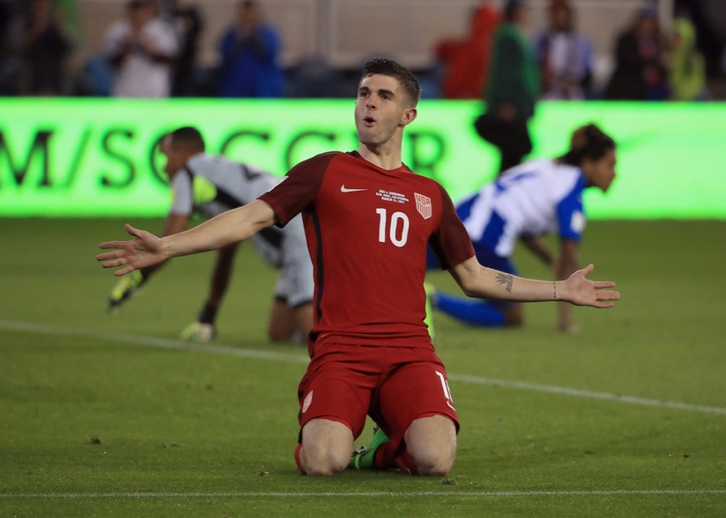 Christian Pulisic #10 of the United States