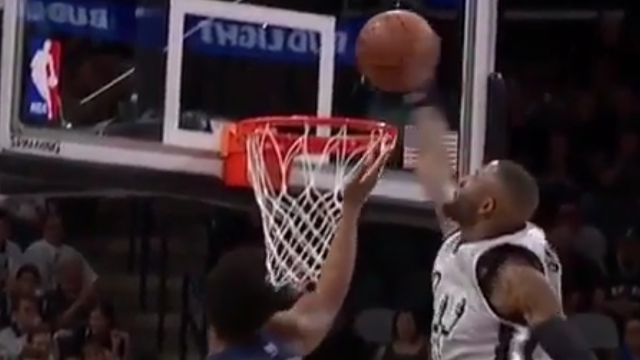 Spurs/ Jonathon Simmons Destroys Weak Layup Attempt By Grizzlies/ Wayne Seldon