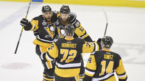 Penguins beat Predators in Game 1 despite going 37 minutes without a shot