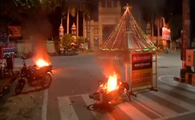 Students Injured In Police Lathicharge During Late Night Clashes At Banaras Hindu University