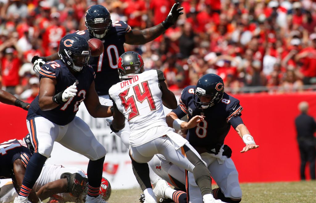 Bucs linebacker Lavonte David recovers a fumble by Bears quarterback Mike Glennon