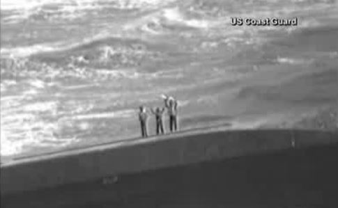 VIDEO: Dramatic rescue of mom, 2 children from capsized boat near Puerto Rico