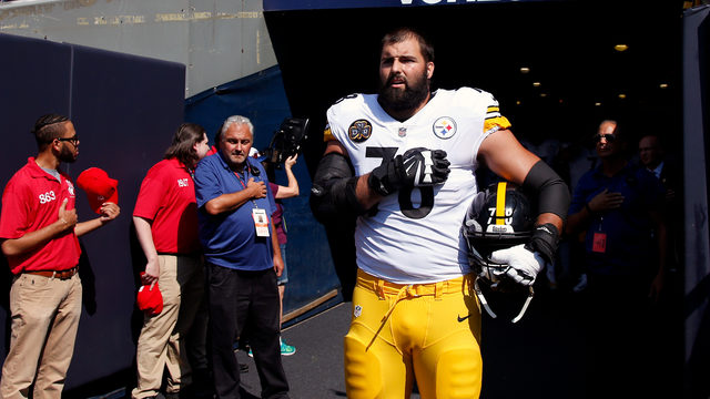 Steelers player who stood for national anthem has top-selling jersey