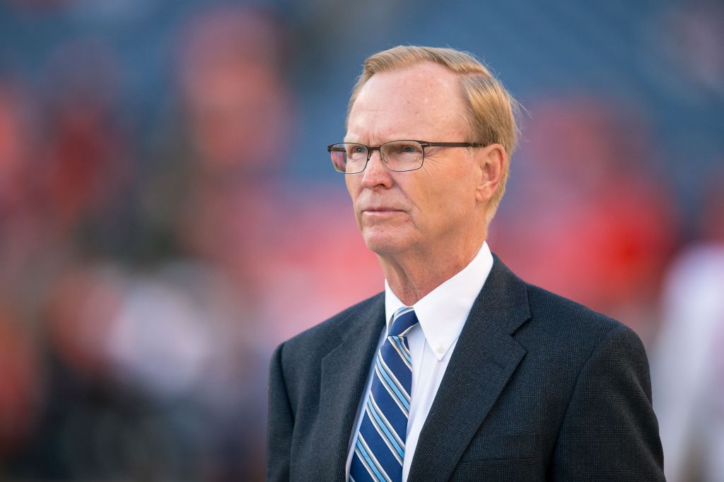 Giants John Mara Most fans demand players stand for national anthem