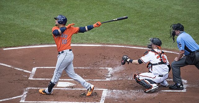 LA crowd eagerly boos Astros' Yuli Gurriel for racist gesture