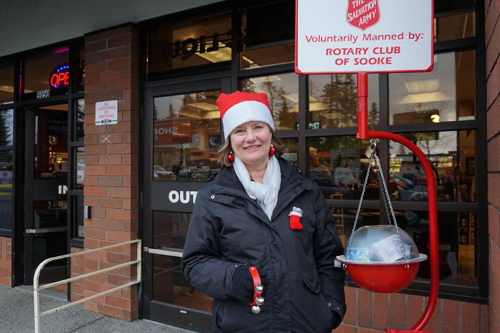 Salvation Army receives gold bar in donation bucket