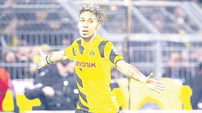 Arsenal pursue Aubameyang deal