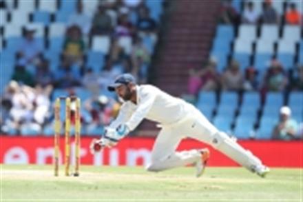 Virat Kohli, Pandya continue their fight as India score 183/5 at stumps