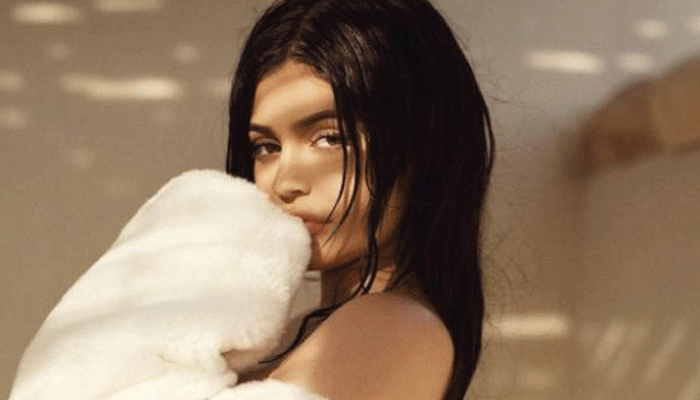 Kylie Jenner names daughter Stormi shares her first pic