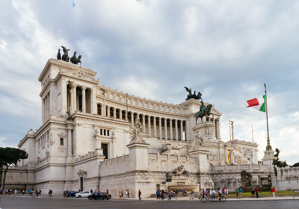 Italy election: Polls set to open in unpredictable contest