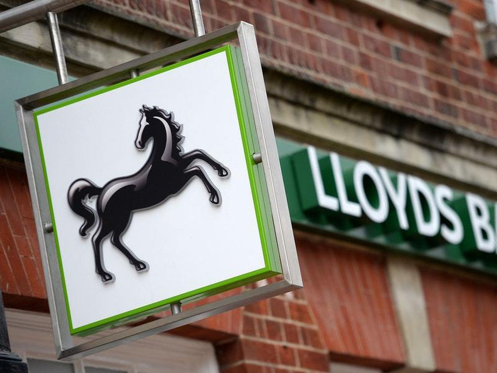 Mid-Day Magnetizing Stocks: Lloyds Banking Group plc (NYSE:LYG), Endo International plc (NASDAQ:ENDP)