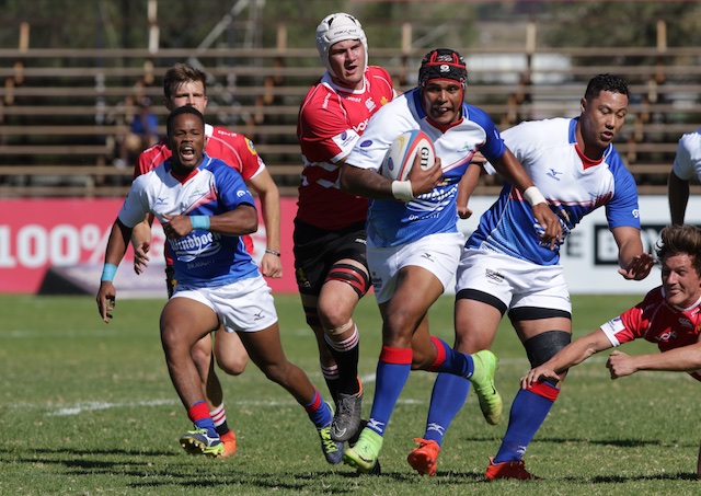 Welwitschias fullback Chrysander Botha on the attack