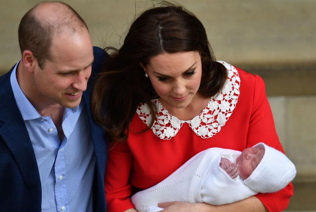 The Duke and Duchess of Cambridge with Prince Louis outside the Lindo Wing at St Mary's Hospital in Paddington London. John Stillwell  PA Wire