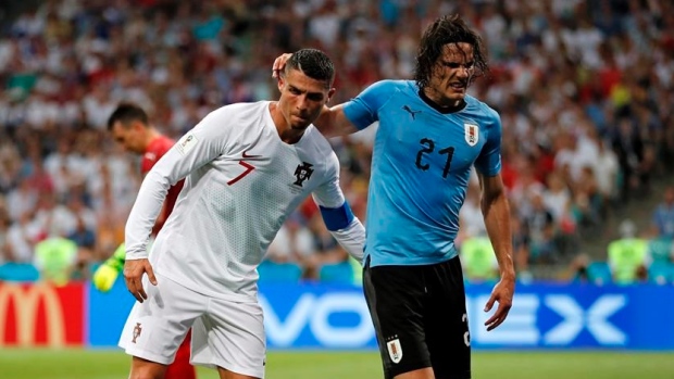 Uruguay forward Edinson Cavani has left calf injury Article Image 0