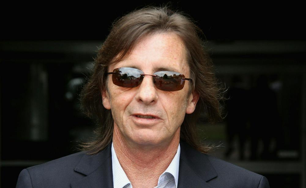 AC  DC drummer Rudd avoids jail term