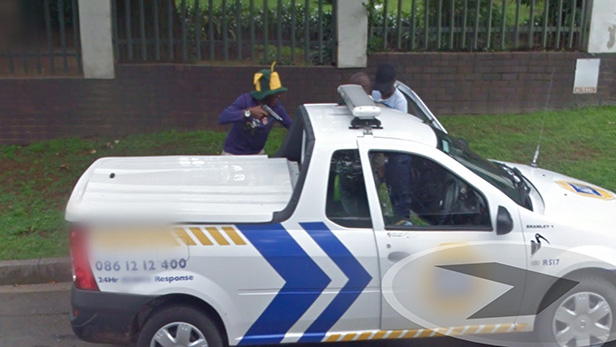 Google Street View captures security guard being held up at gunpoint in South