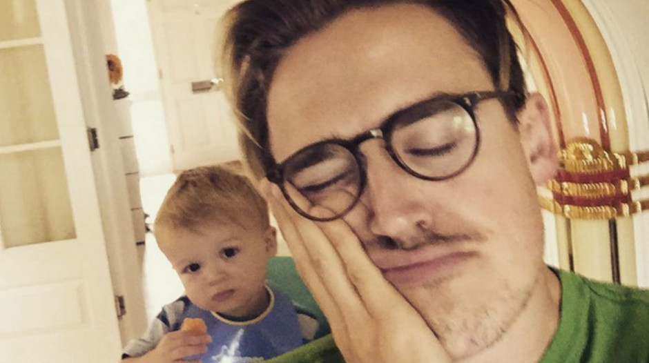 Tom Fletcher performs a duet with his one-year-old son Buzz and it's the most