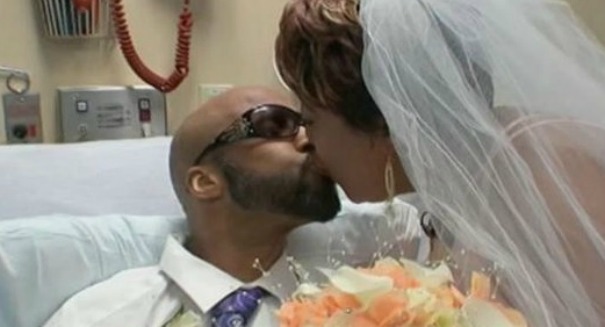 Terminal cancer patient weds longtime partner in tear-jerking ceremony