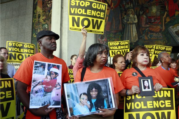 Los Angeles bans gun magazines larger than 10 rounds