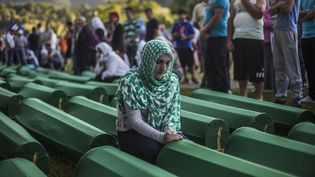 Bosnian massacre victims mourned 2 decades later