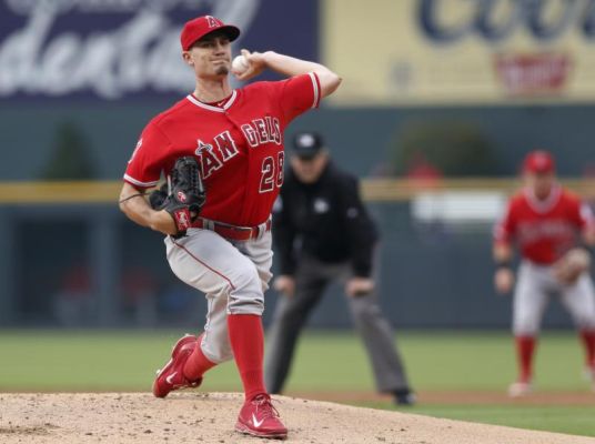 Los Angeles Angels starting pitcher Andrew Heaney works