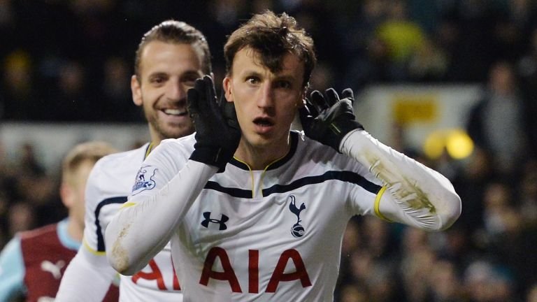 Vlad Chiriches is in Italy to seal a move to Napoli