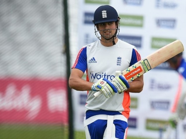 England captain Alastair Cook wants his side to seize their chance to become Ashes heroes as they bid for a series-clinching win over Australia at Trent Bridge