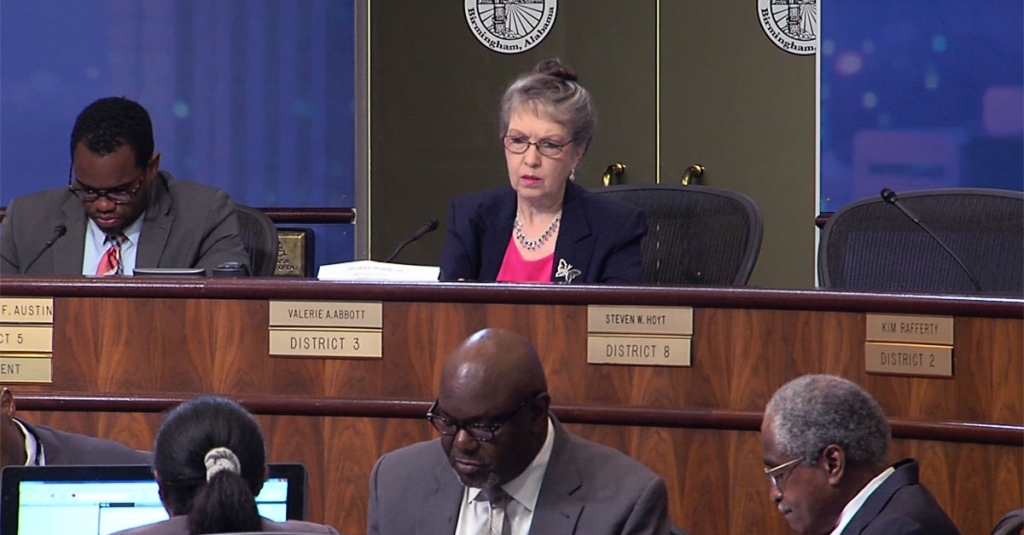 Greensboro city council agrees on increasing minimum wage for city workers