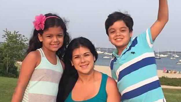 Bruna Gomes with her children Natalia Portela Coelho and Nathan Portela Coelho