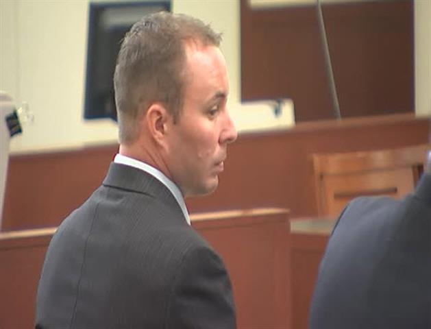 Trial starts for Charlotte officer charged with voluntary manslaughter in on