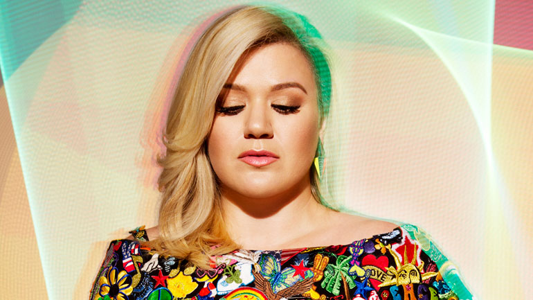 Kelly Clarkson Covers Miley Cyrus & We Can't Stop Listening To It!