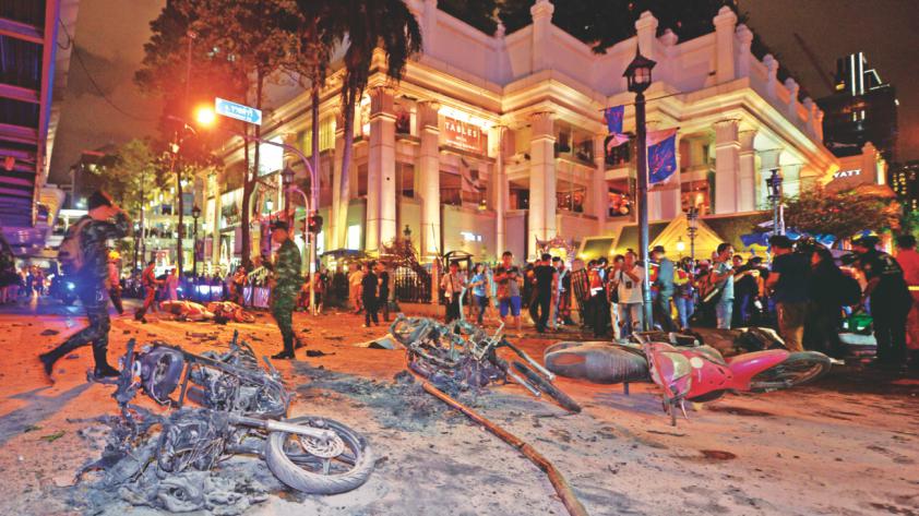 Large explosion rocks central Bangkok intersection