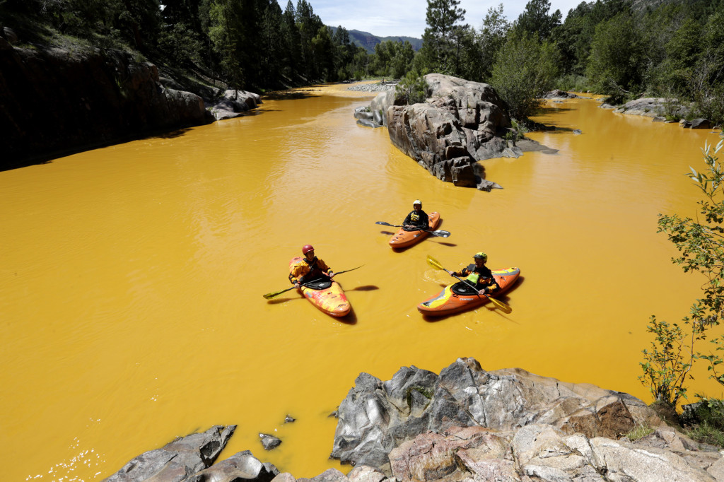 New Mexico blasts EPA for late notice on Colorado mine spill