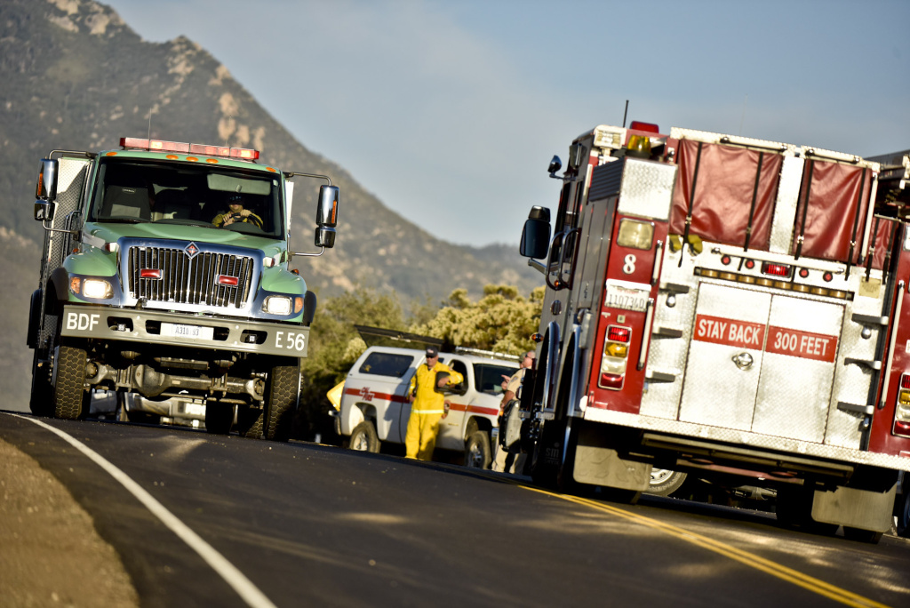 Fire spreading rapidly in Anza; homes evacuated