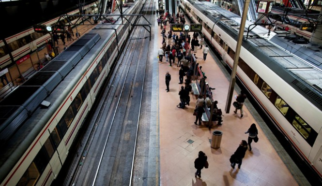 Gunman opens fire on high-speed train traveling from Amsterdam to Paris: official