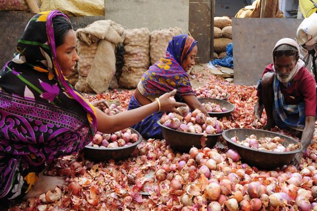 NAFED to import 10K tonnes of onions