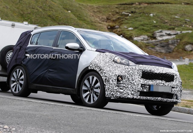 2017 Kia Sportage spy shots- Image via S. Baldauf  SB-Medien