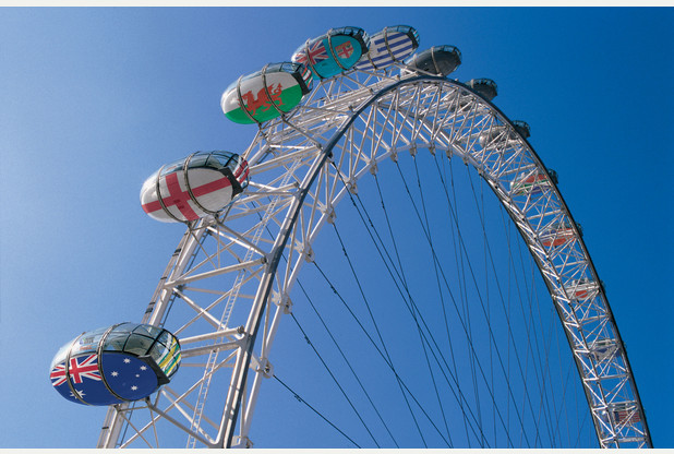 Mock-up of what the London Eye will look like during the Rugby World Cup       	      	     VIEW