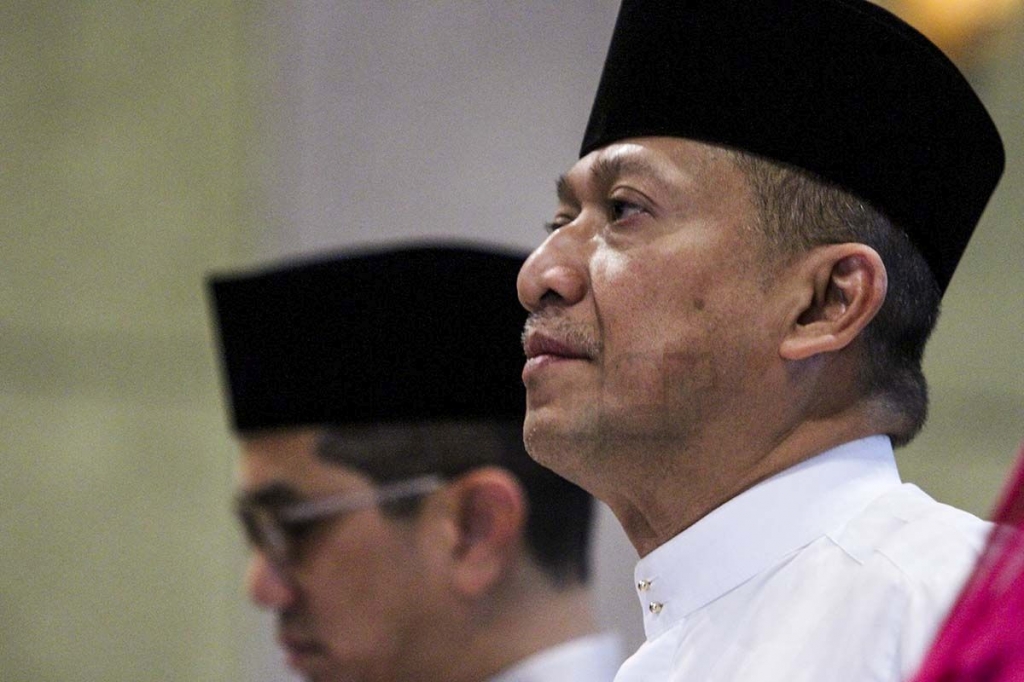 Datuk Seri Mohamed Nazri Abdul Aziz has revealed that the donation to Prime Minister Datuk Seri Najib Razak came from a ‘brotherly’ nation in the Middle East. – The Malaysian Insider pic by Seth Akmal