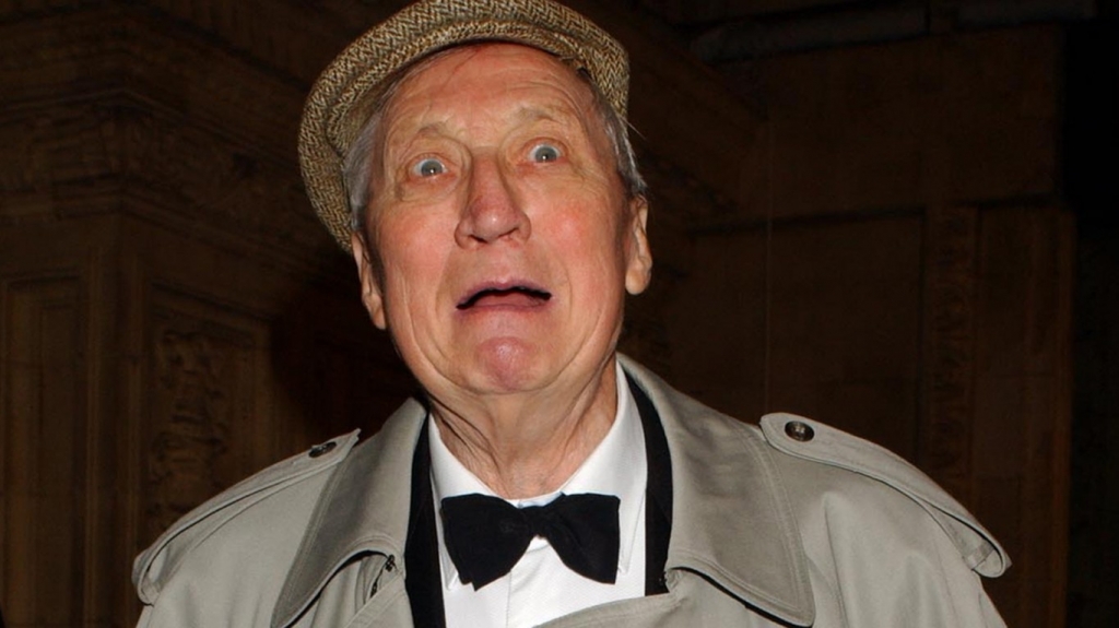 On The Buses actor Stephen Lewis dies at 88