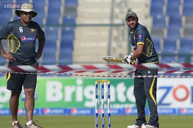 Waqar credits attacking mindset after thrashing Sri Lanka